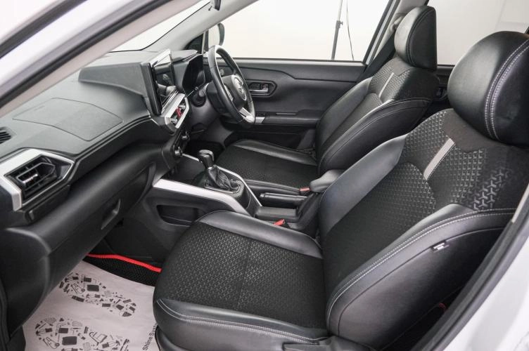Daihatsu Rocky 13 из 22