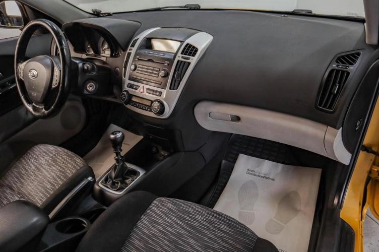 KIA cee'd 16 из 17
