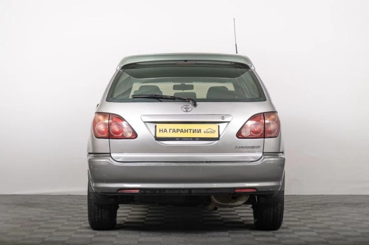 Toyota Harrier 4 из 6