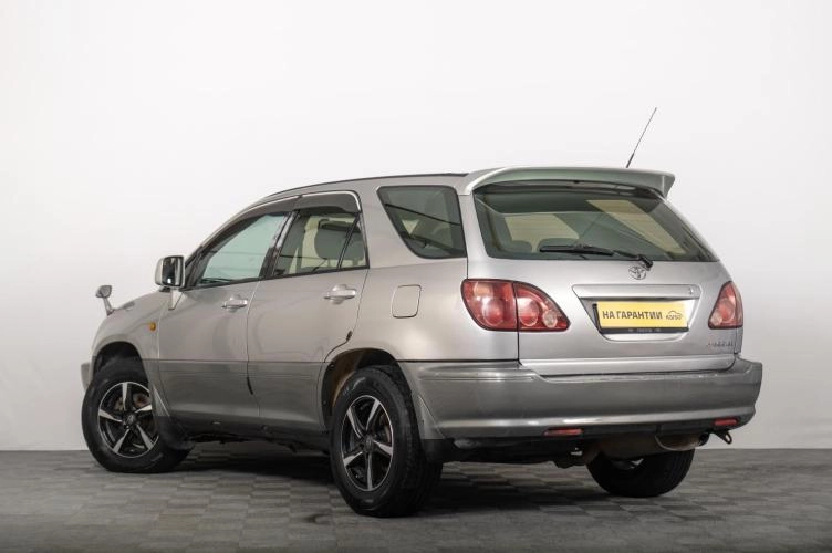 Toyota Harrier 5 из 6