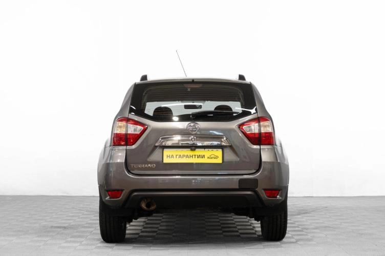 Nissan Terrano 5 из 6