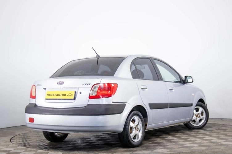 KIA Rio 4 из 6