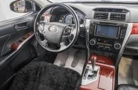 Toyota Camry 17 из 26