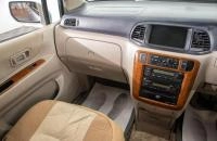 Nissan Liberty 16 из 20