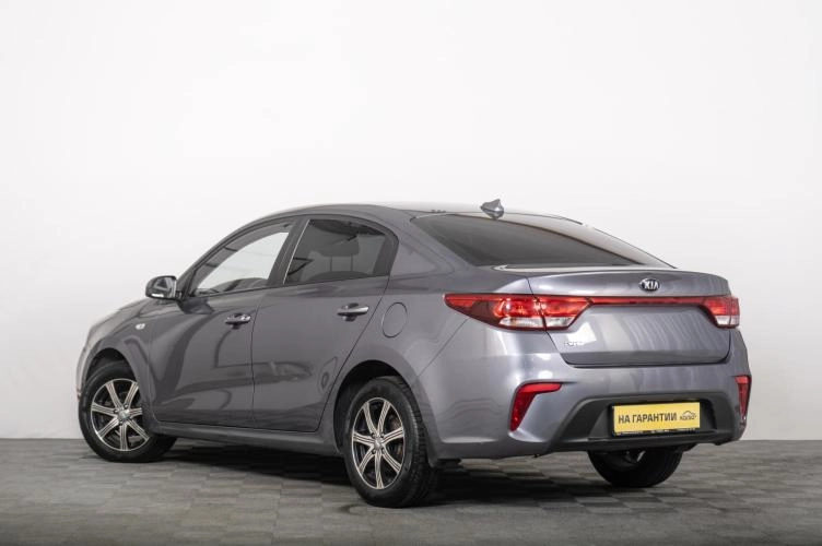 KIA Rio 5 из 6