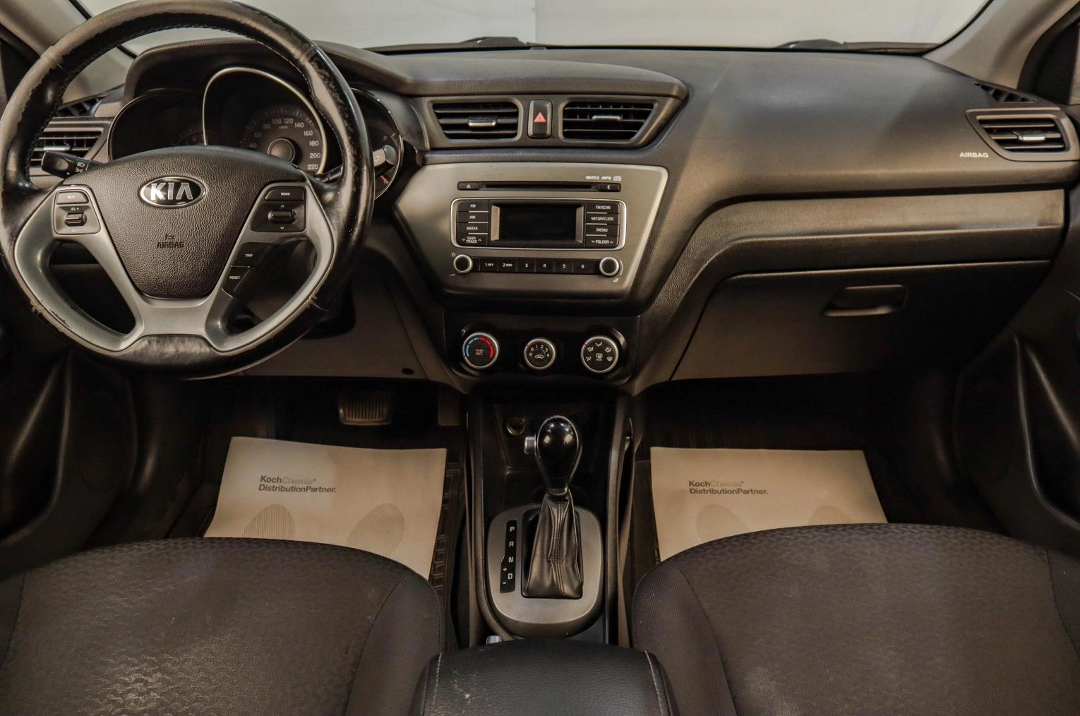 KIA Rio 16 из 19