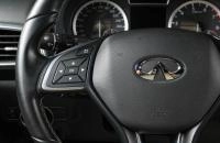 Infiniti Q30 14 из 22
