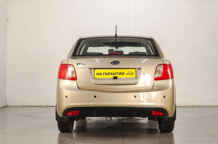 KIA Rio 5 из 6