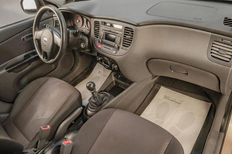 KIA Rio 15 из 15