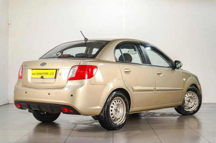 KIA Rio 6 из 6
