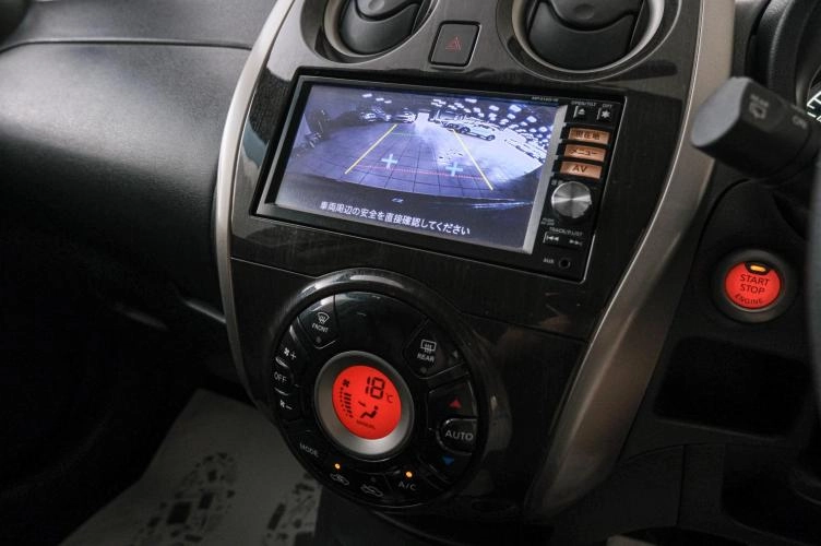 Nissan Note 15 из 21