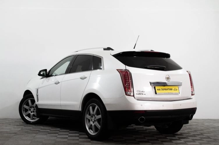 Cadillac SRX 6 из 6