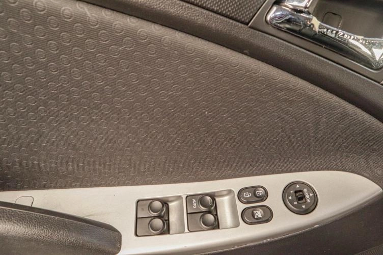 Hyundai Solaris 8 из 18