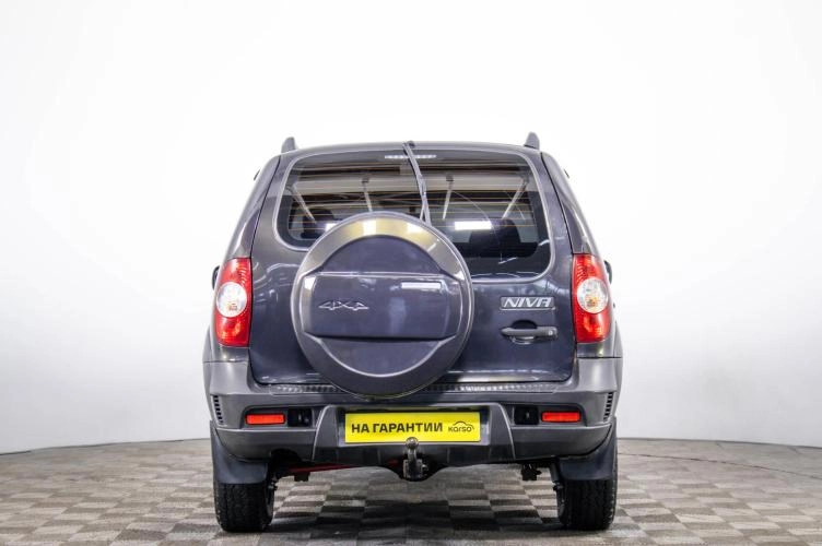 Chevrolet Niva 5 из 6
