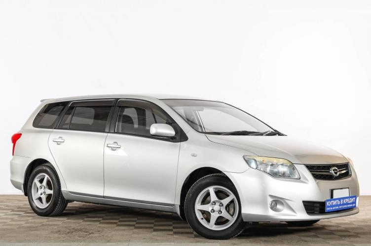 Toyota Corolla Fielder 1 из 6