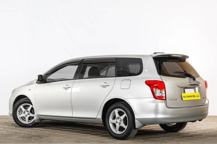 Toyota Corolla Fielder 4 из 6