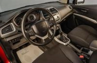 Suzuki SX4 7 из 19