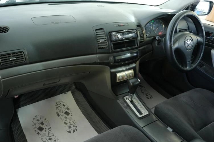 Toyota Premio 17 из 20