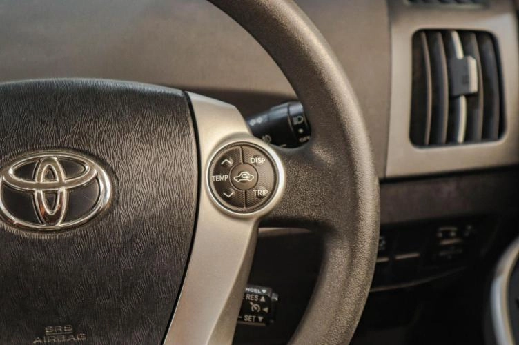 Toyota Prius 10 из 19