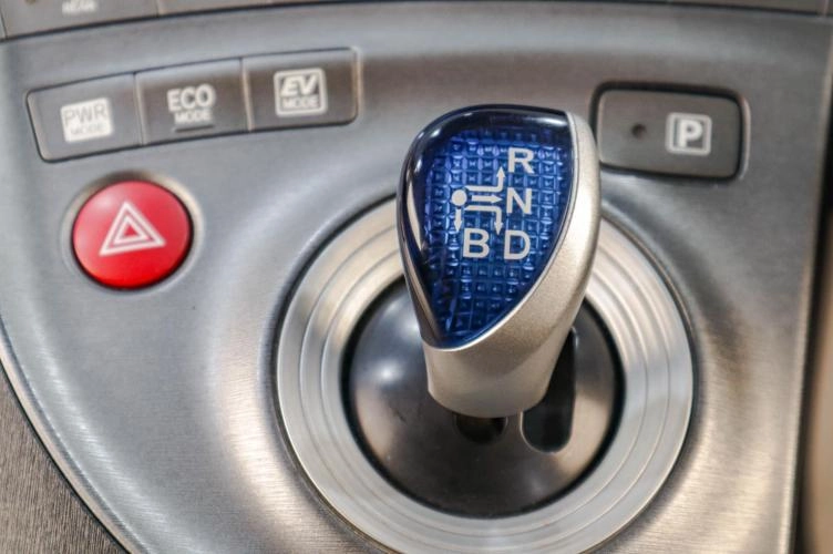 Toyota Prius 15 из 19