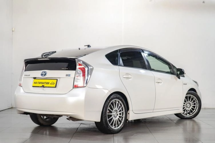 Toyota Prius 6 из 6