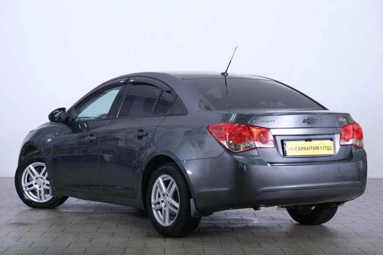 Chevrolet Cruze 4 из 6