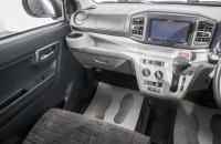 Daihatsu Mira e:S 18 из 22