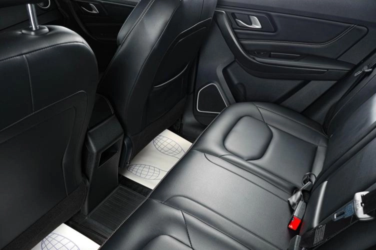 FAW Besturn X40 15 из 19