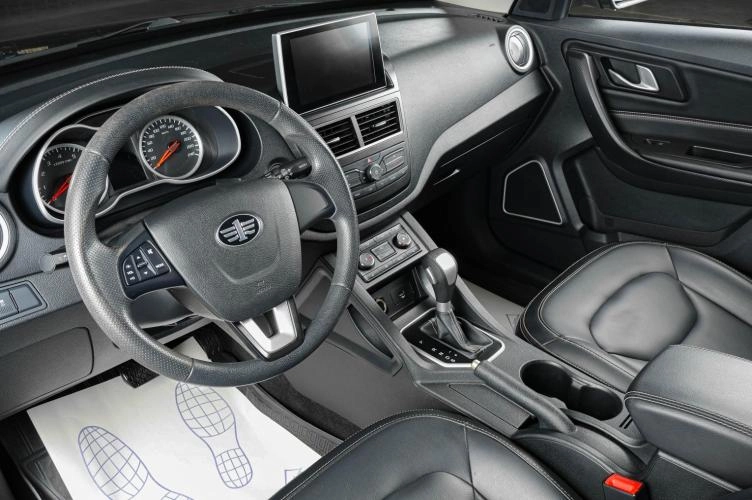 FAW Besturn X40 7 из 19