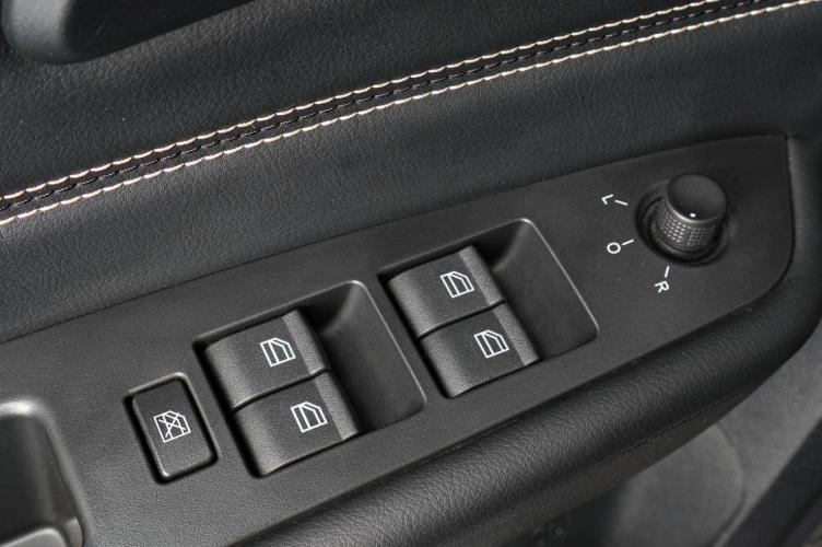 FAW Besturn X40 17 из 19