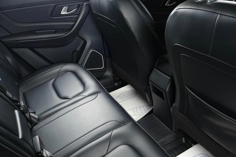 FAW Besturn X40 8 из 19