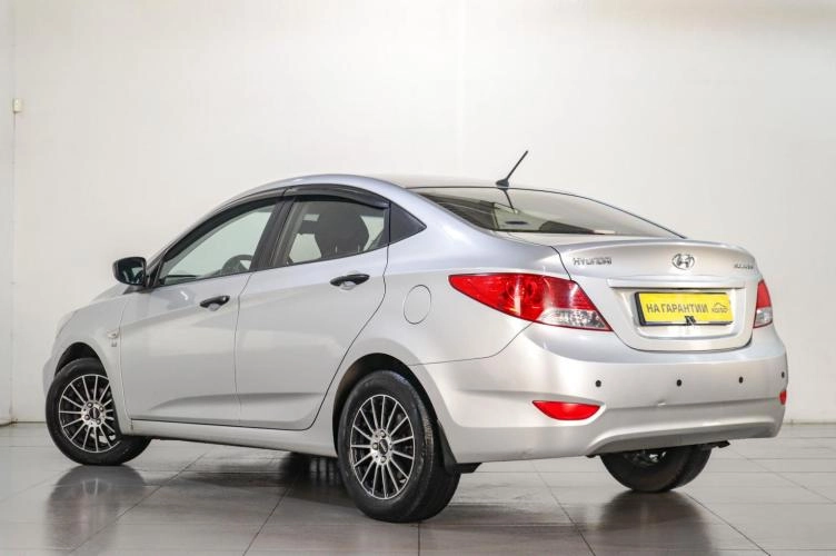 Hyundai Solaris 4 из 15
