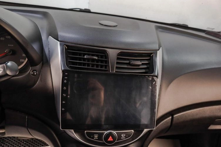 Hyundai Solaris 11 из 15