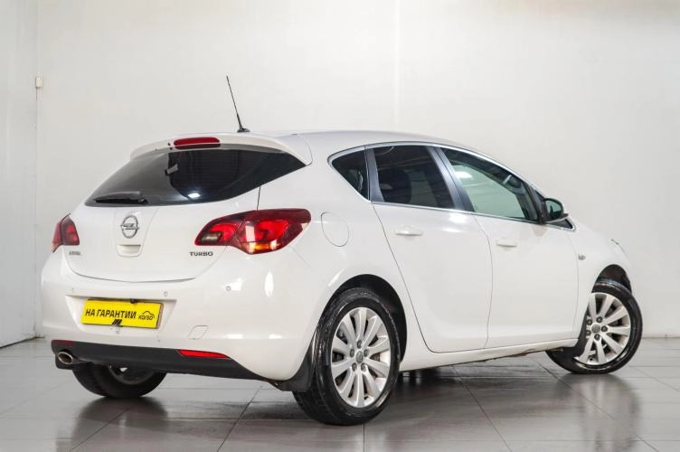 Opel Astra 6 из 18