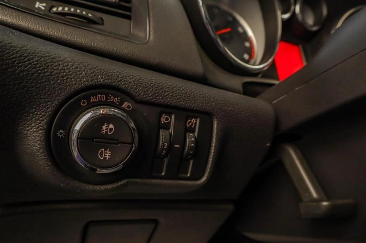 Opel Astra 9 из 18