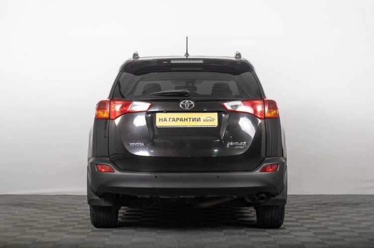 Toyota RAV4 4 из 6