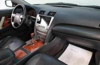 Toyota Camry 17 из 20