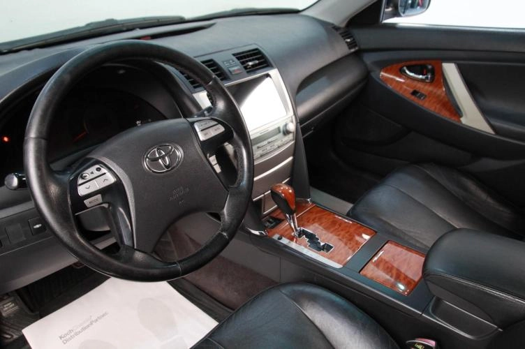 Toyota Camry 7 из 20