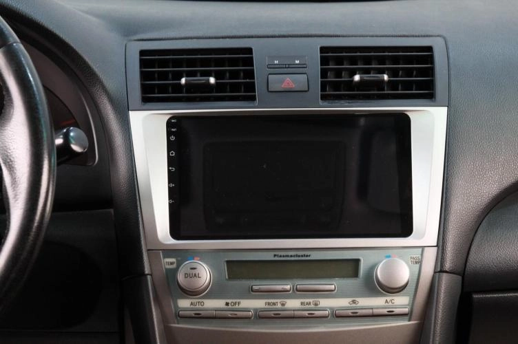 Toyota Camry 14 из 20