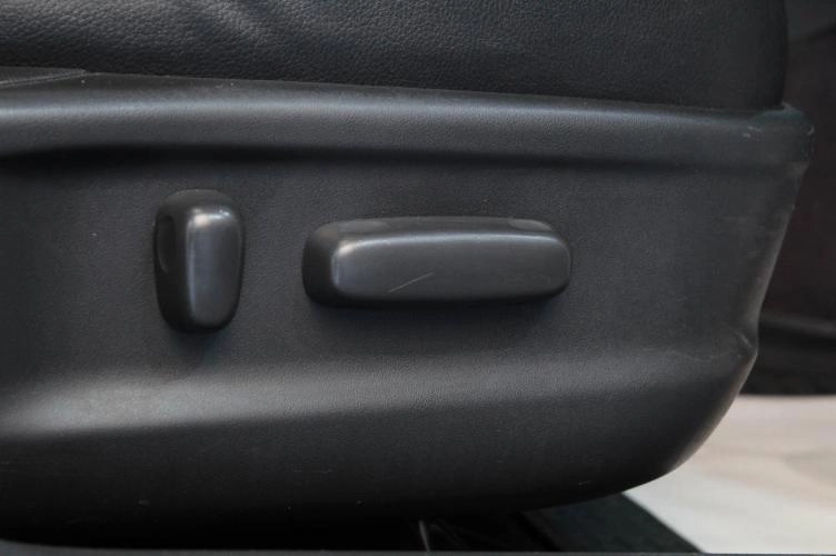 Toyota Camry 18 из 20