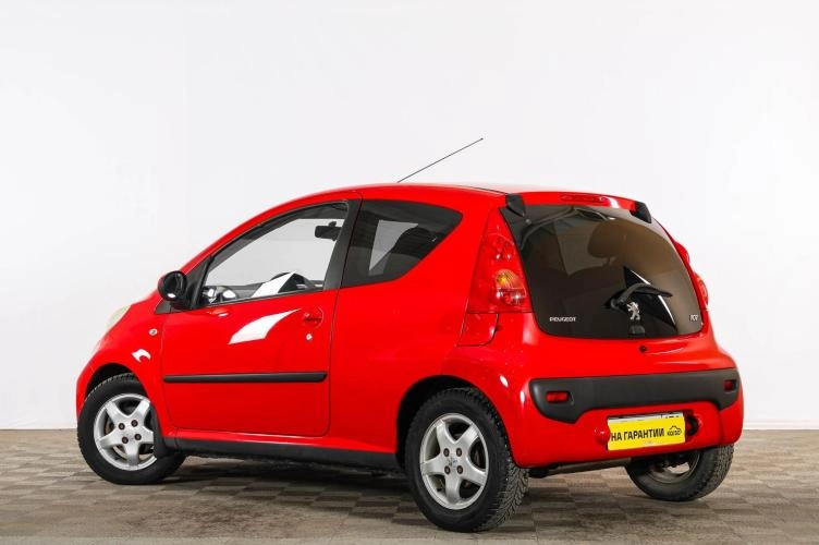 Peugeot 107 4 из 6