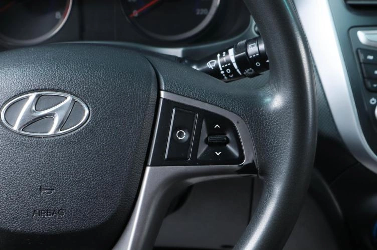 Hyundai Solaris 13 из 17
