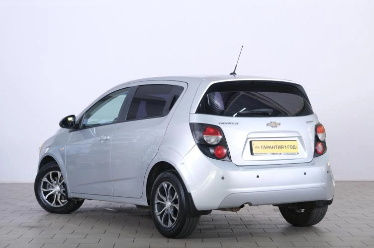 Chevrolet Aveo 4 из 6