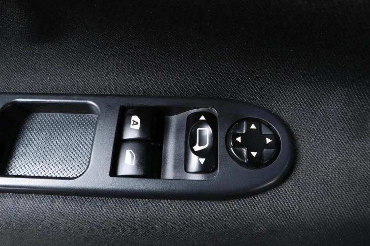 Peugeot 207 7 из 18