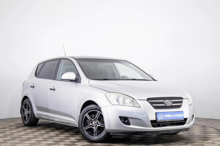 KIA cee'd 1 из 6