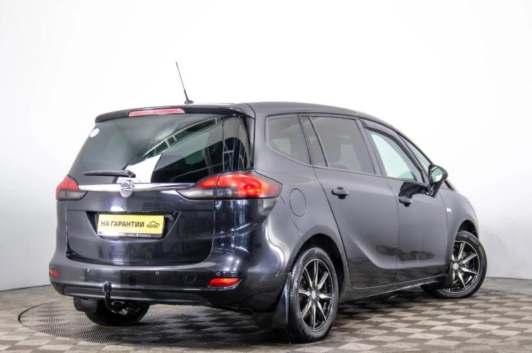 Opel Zafira 4 из 6