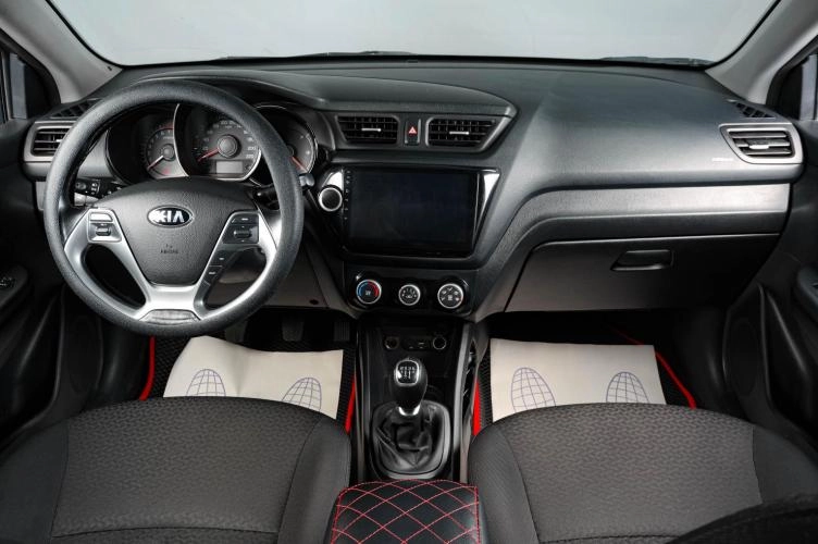 KIA Rio 12 из 19