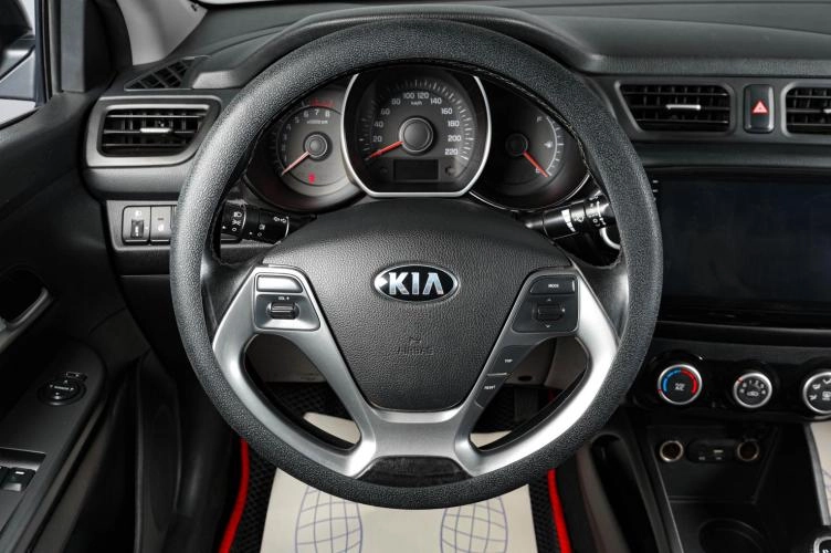 KIA Rio 13 из 19