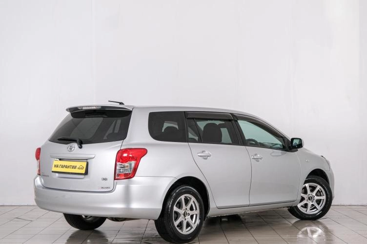 Toyota Corolla Fielder 6 из 6