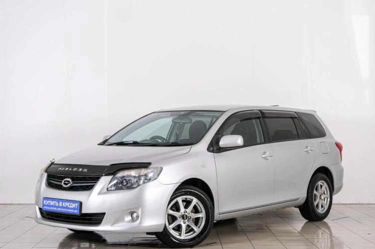 Toyota Corolla Fielder 3 из 6